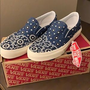 BRAND NEW NEVER WORN VANS x Madewell  SLIP ONS.